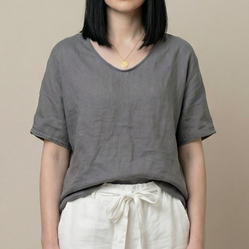 CLARA | ESSENTIAL V-NECK TOP