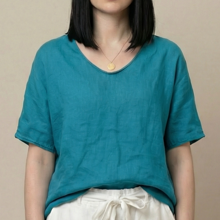 CLARA | ESSENTIAL V-NECK TOP