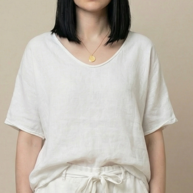 CLARA | ESSENTIAL V-NECK TOP