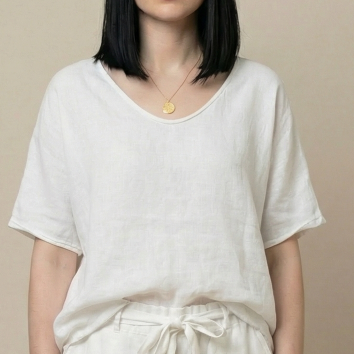 CLARA | ESSENTIAL V-NECK TOP